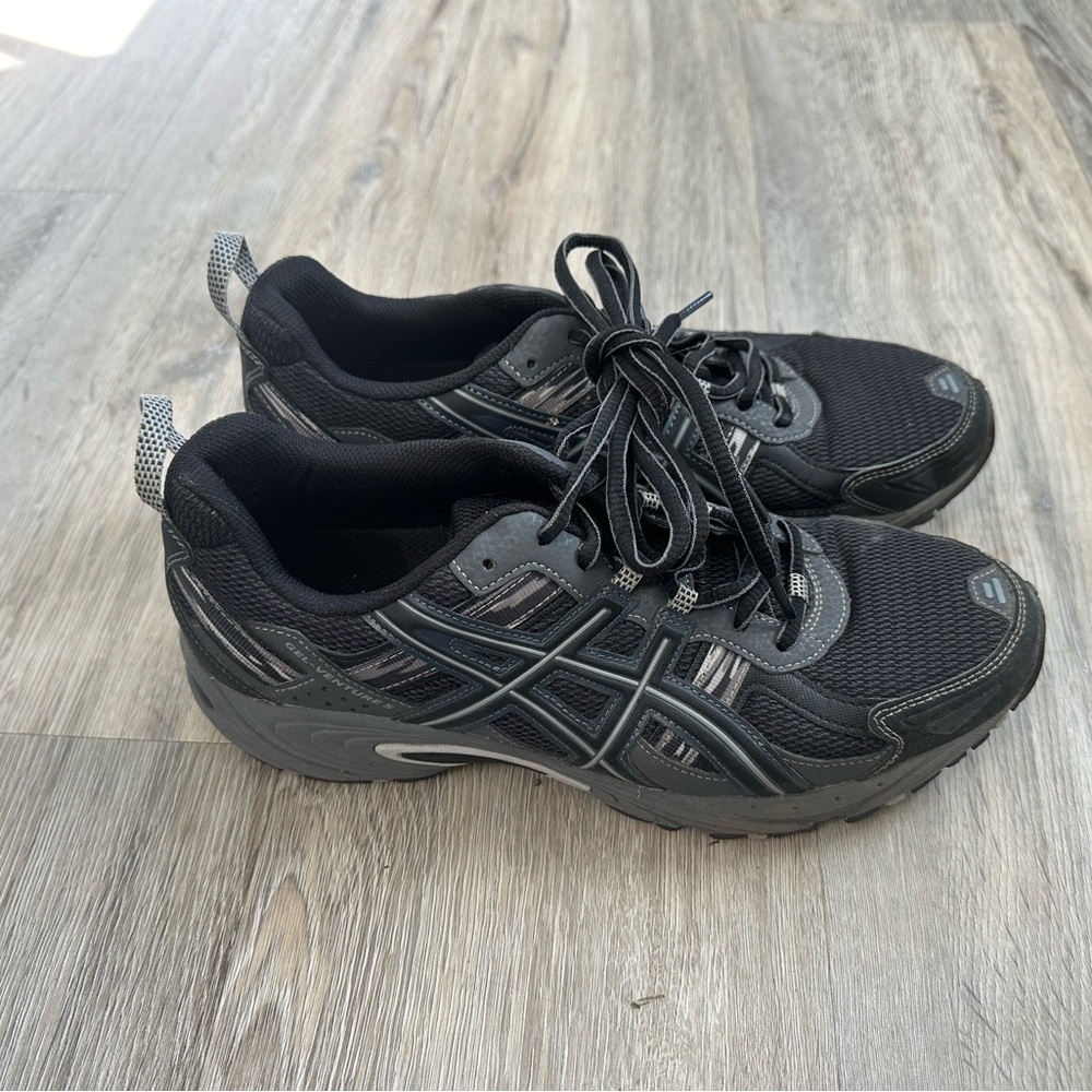 Men’s ASICS Venture sneaker